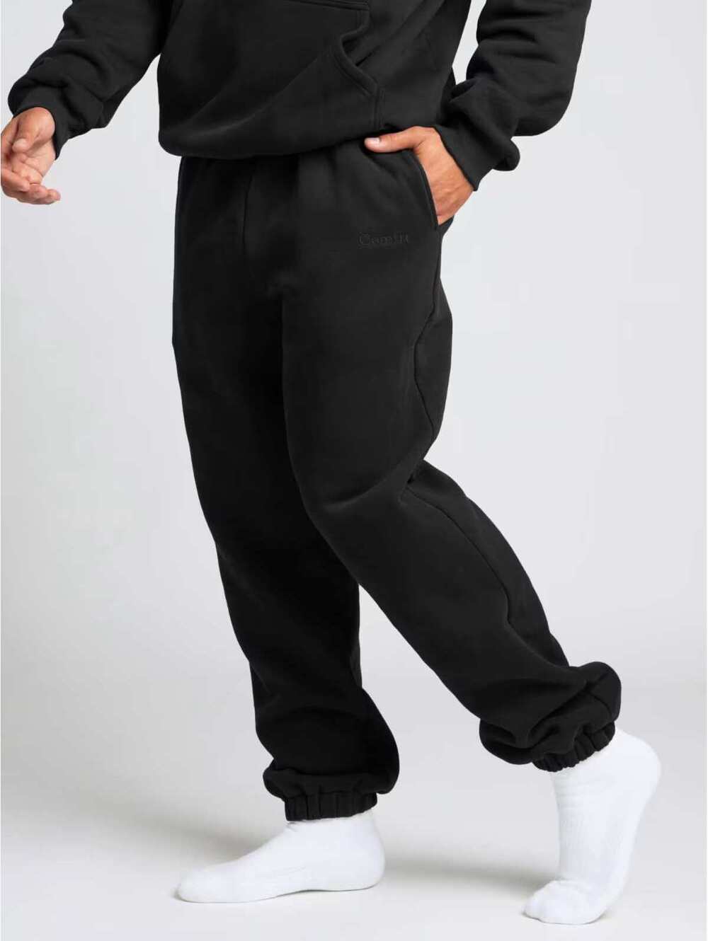 COMFRT NWOT Signature Cuffed Leg Sweatpants Onyx Black Size [L]